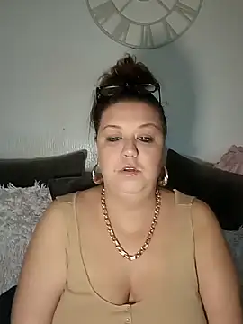 Snapshot of Nova-WiseX chatting on 11-27-25, 11:54 Nova-WiseX online show from 11-27-25, 11:54