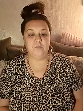 Snapshot of Nova-WiseX chatting on 12-20-25, 07:50 Nova-WiseX online show from 12-20-25, 07:50