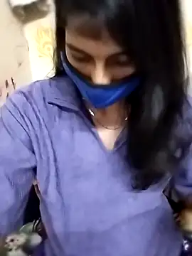 Snapshot of Rani_janam chatting on 05-10-26, 04:31 Rani janam online show from 05-10-26, 04:31