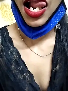 Snapshot of Rani_janam chatting on 05-18-26, 06:45 Rani janam online show from 05-18-26, 06:45