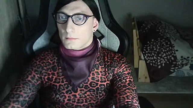 MissDianaWinter online show from 11-17-25, 06:34