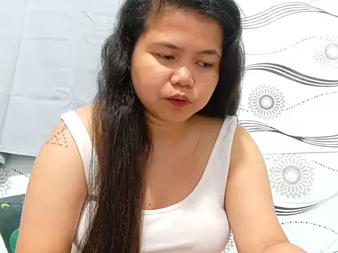 Snapshot of Sweetbigtits_69 chatting on 05-10-26, 05:15 Sweetbigtits 69 online show from 05-10-26, 05:15