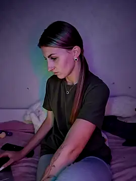 Snapshot of carolinakis_ chatting on 03-02-26, 09:00 carolinakis online show from 03-02-26, 09:00