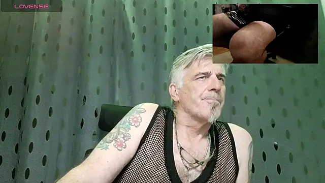 Snapshot of Buidapest chatting on 08-01-26, 12:19 Buidapest online show from 08-01-26, 12:19