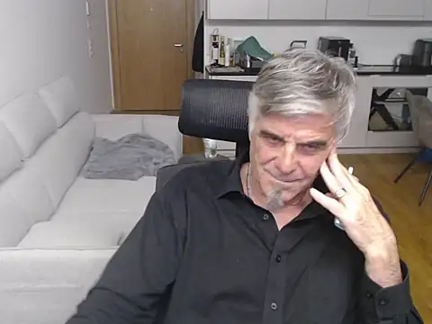 Buidapest online show from 04-14-26, 12:48