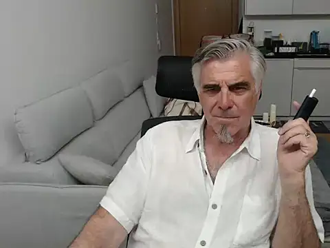 Snapshot of Buidapest chatting on 05-30-26, 06:20 Buidapest online show from 05-30-26, 06:20