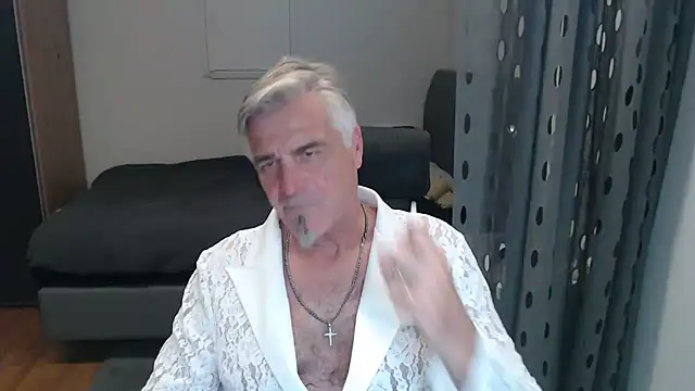 Snapshot of Buidapest chatting on 07-20-26, 05:37 Buidapest online show from 07-20-26, 05:37
