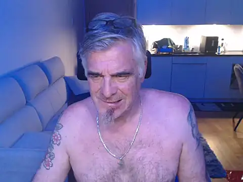 Buidapest online show from 04-16-26, 05:52