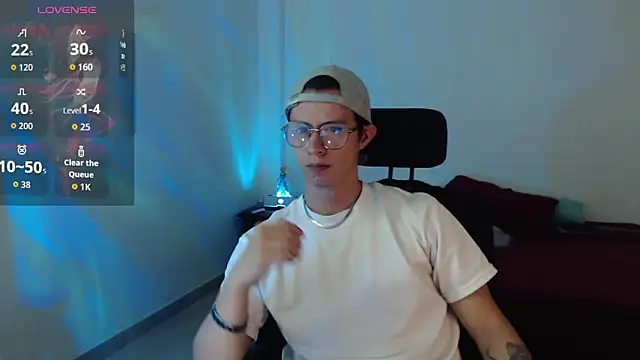 Snapshot of Brandon_starkk chatting on 04-24-26, 02:57 Brandon starkk online show from 04-24-26, 02:57