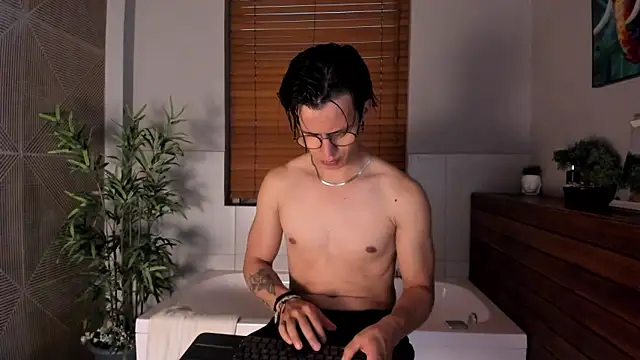 Brandon starkk online show from 12-20-25, 11:35