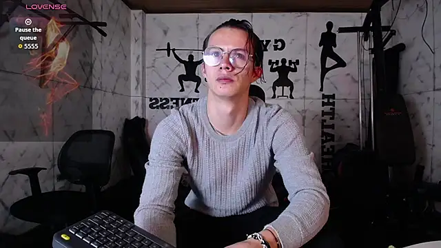 Brandon starkk online show from 04-18-26, 03:42