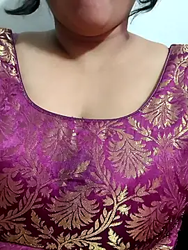 Winter XOXO online show from 12-14-25, 06:02