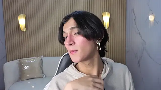 zoe tp online show from 11-30-25, 01:01