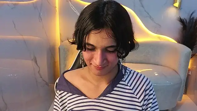 zoe tp online show from 11-30-25, 12:44