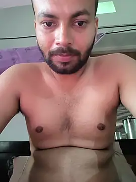 Snapshot of hunterr1593 chatting on 05-31-26, 02:39 hunterr1593 online show from 05-31-26, 02:39