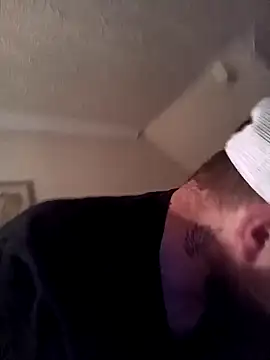 Snapshot of LetsmeetLincoln chatting on 11-16-25, 06:01 LetsmeetLincoln online show from 11-16-25, 06:01