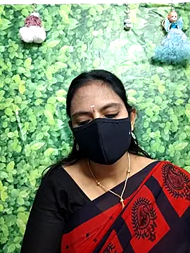 Queen-Neha online show from 12-16-25, 05:44