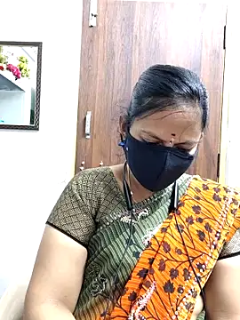 Queen-Neha online show from 04-18-26, 02:52