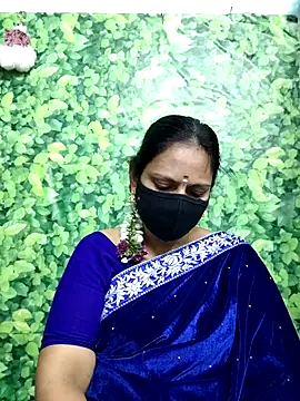 Queen-Neha online show from 12-20-25, 06:44