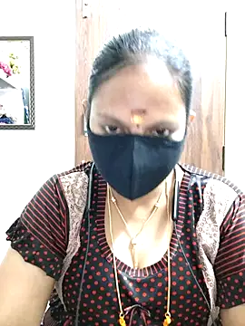 Queen-Neha online show from 04-26-26, 07:22