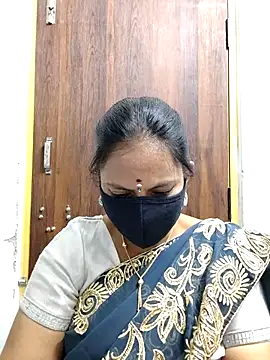 Queen-Neha online show from 04-19-26, 01:12