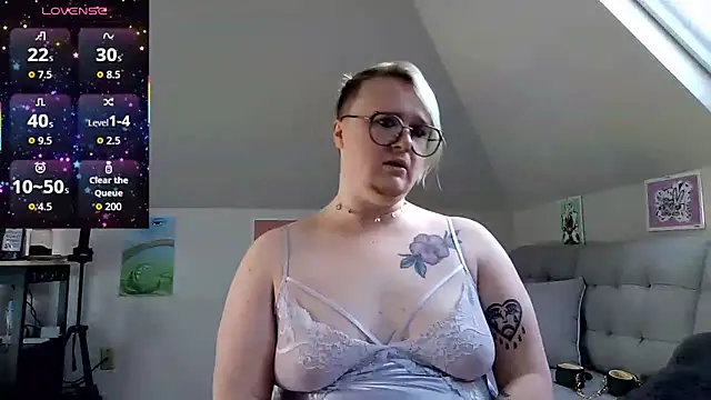 queerlyjaz online show from 04-24-26, 03:36