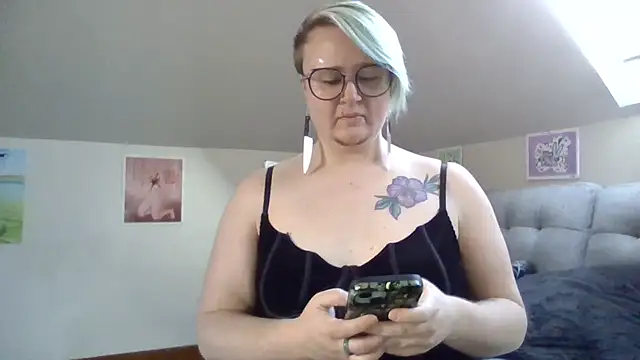 queerlyjaz online show from 11-30-25, 06:41