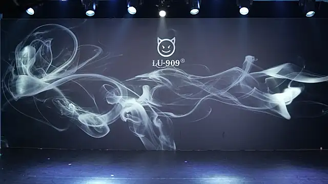 Snapshot of LU-909 chatting on 01-14-26, 01:20 LU-909 online show from 01-14-26, 01:20