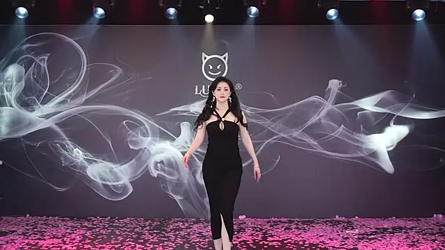 Snapshot of LU-909 chatting on 11-27-25, 08:04 LU-909 online show from 11-27-25, 08:04