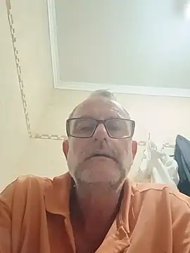 Snapshot of nard53 chatting on 06-22-26, 08:33 nard53 online show from 06-22-26, 08:33