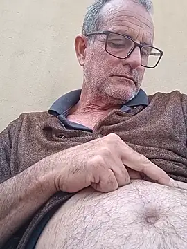 Snapshot of nard53 chatting on 06-19-26, 03:51 nard53 online show from 06-19-26, 03:51