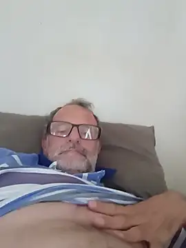 Snapshot of nard53 chatting on 08-02-26, 10:46 nard53 online show from 08-02-26, 10:46