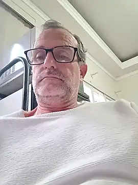 Snapshot of nard53 chatting on 12-14-25, 08:53 nard53 online show from 12-14-25, 08:53