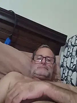 Snapshot of nard53 chatting on 05-26-26, 01:04 nard53 online show from 05-26-26, 01:04