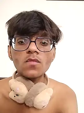 akshr1099 online show from 11-22-25, 03:05