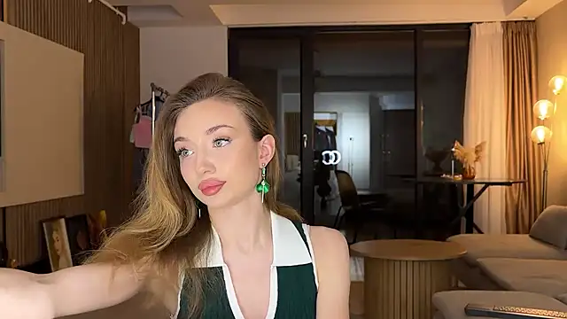 Jolienne online show from 03-26-26, 09:02