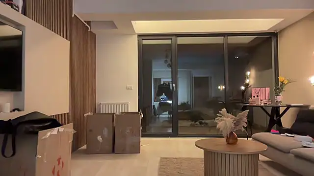 Jolienne online show from 02-22-26, 09:49