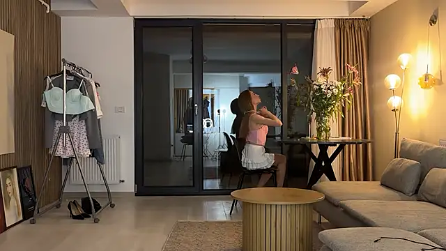 Jolienne online show from 03-16-26, 09:17