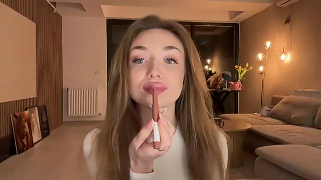 Jolienne online show from 02-25-26, 07:58