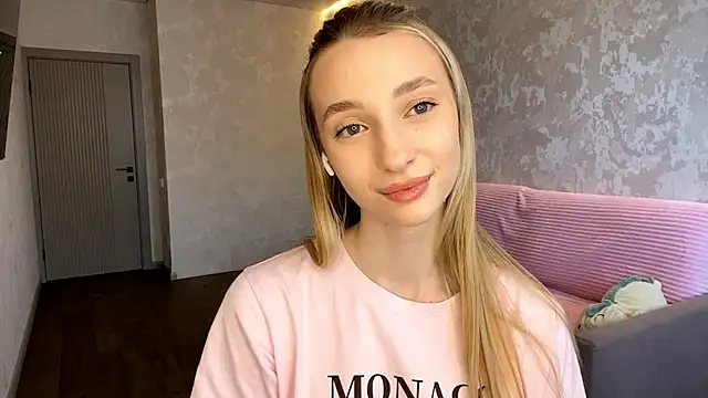 NikyHelton online show from 11-18-25, 07:44