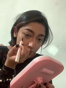 Snapshot of LilithMonette chatting on 02-19-26, 01:13 LilithMonette online show from 02-19-26, 01:13