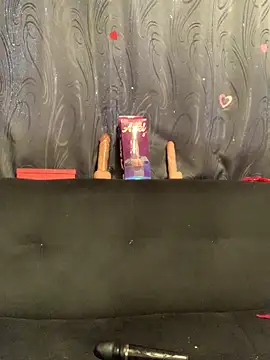 Snapshot of Dannii- chatting on 02-15-26, 08:30 Dannii- online show from 02-15-26, 08:30