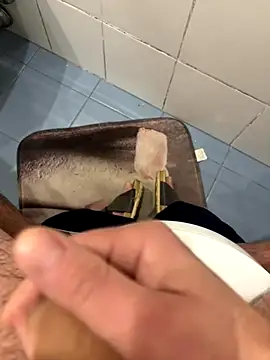 marc8876 online show from 12-19-25, 04:49