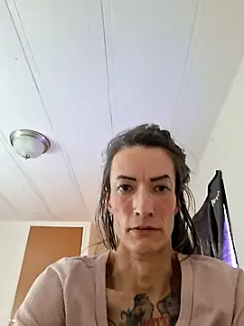 MaitressePomme3 online show from 12-04-25, 02:38