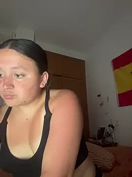 Snapshot of SulaySpain chatting on 07-25-26, 02:12 SulaySpain online show from 07-25-26, 02:12