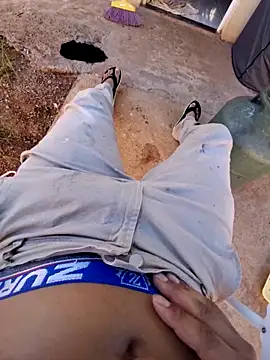 Snapshot of CLARO123F chatting on 11-20-25, 12:17 CLARO123F online show from 11-20-25, 12:17