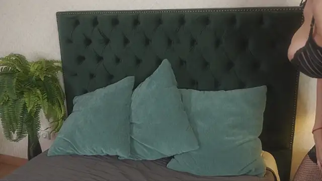 VitoriaCarusso online show from 02-23-26, 09:15