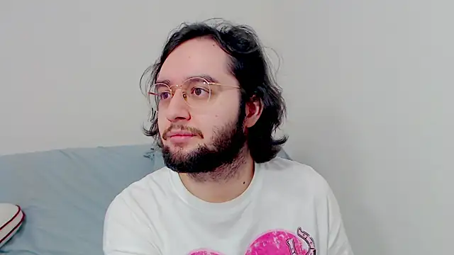 Snapshot of eren_jaeger2000 chatting on 01-15-26, 02:26 eren jaeger2000 online show from 01-15-26, 02:26