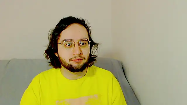 Snapshot of eren_jaeger2000 chatting on 01-06-26, 05:22 eren jaeger2000 online show from 01-06-26, 05:22