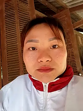 Lee-Thee online show from 11-23-25, 01:37